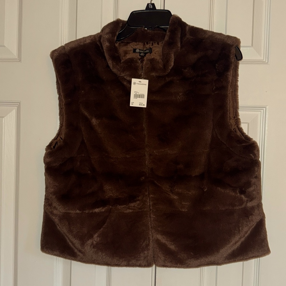 Versona Chocolate Faux Fur Vest Sleeveless Casual